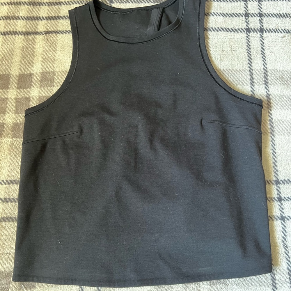 Lululemon black crop open back tank sz 6